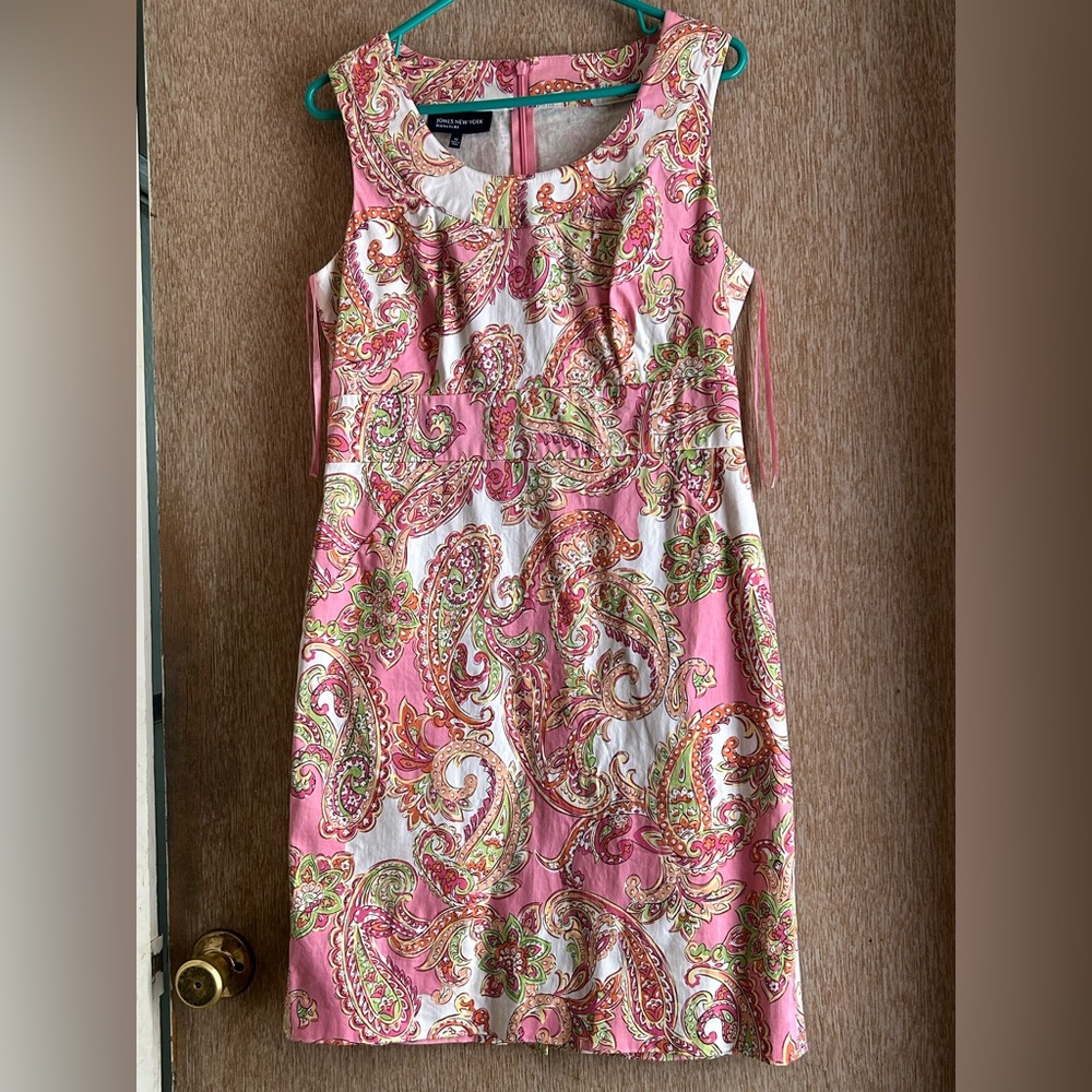 Jones New York paisley dress .. size 8